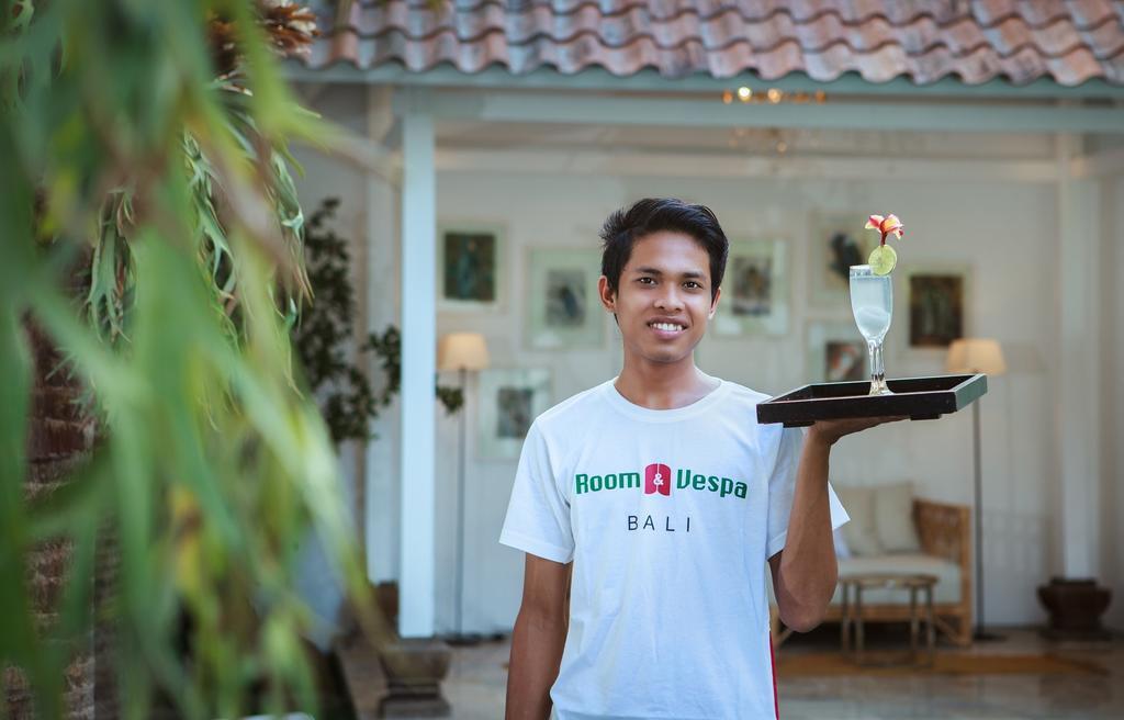 Room & Vespa 4 Seminyak Kültér fotó